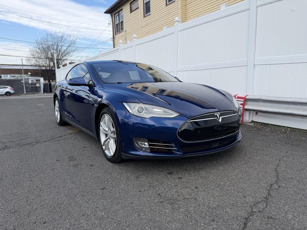 Tesla Model S  2015