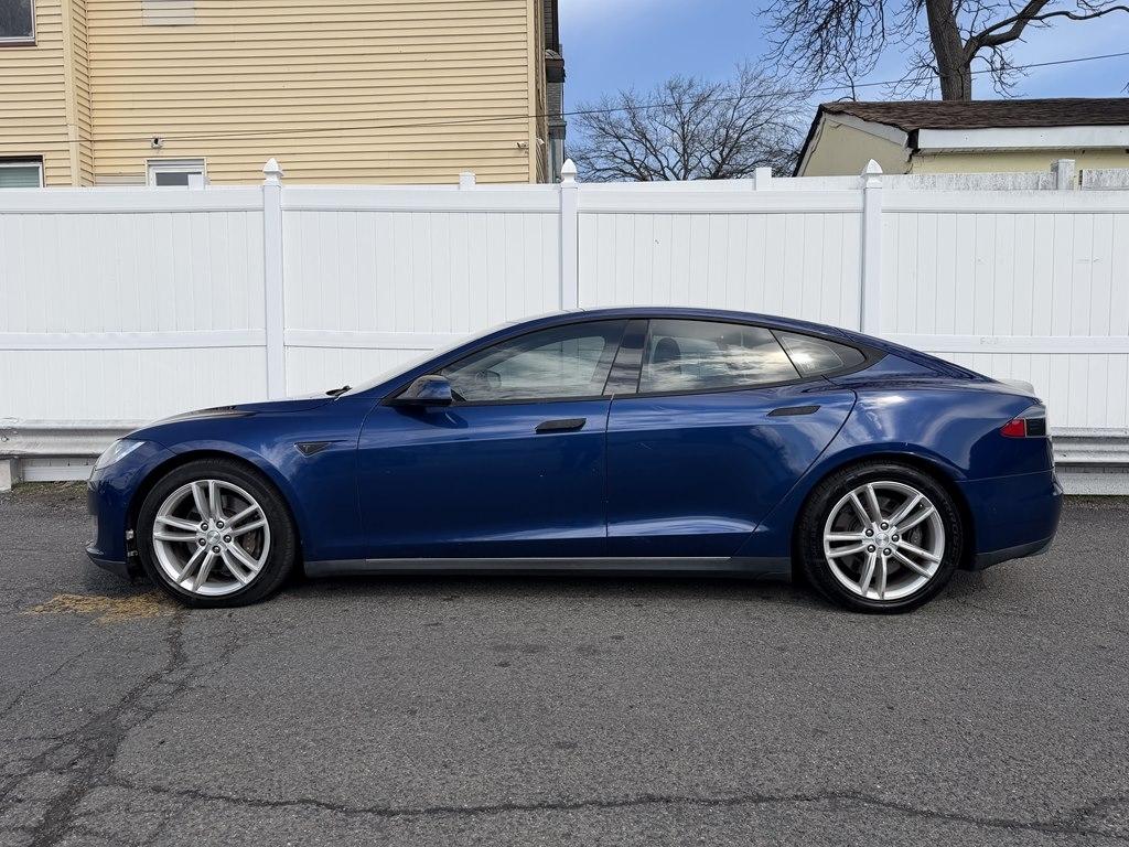 Tesla Model S  2015