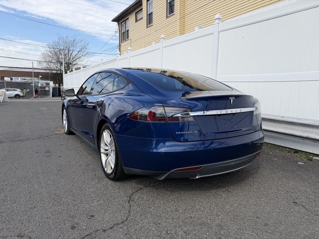 Tesla Model S  2015