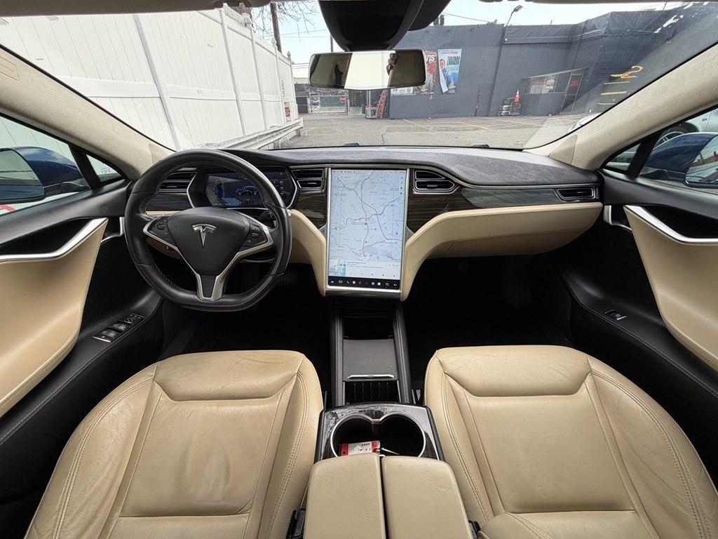 Tesla Model S  2015
