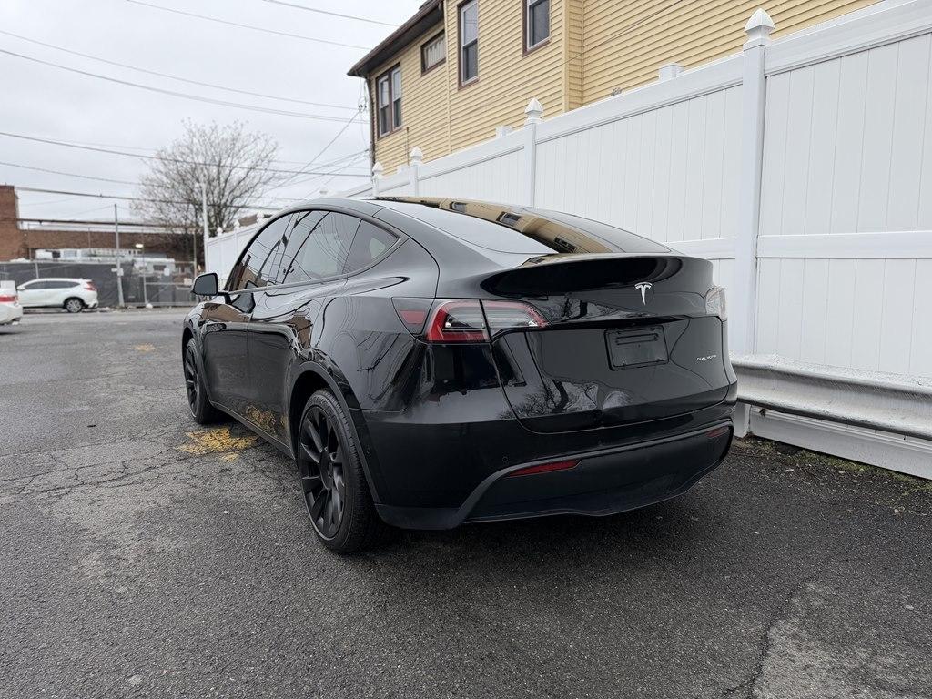 Tesla Model Y  2022