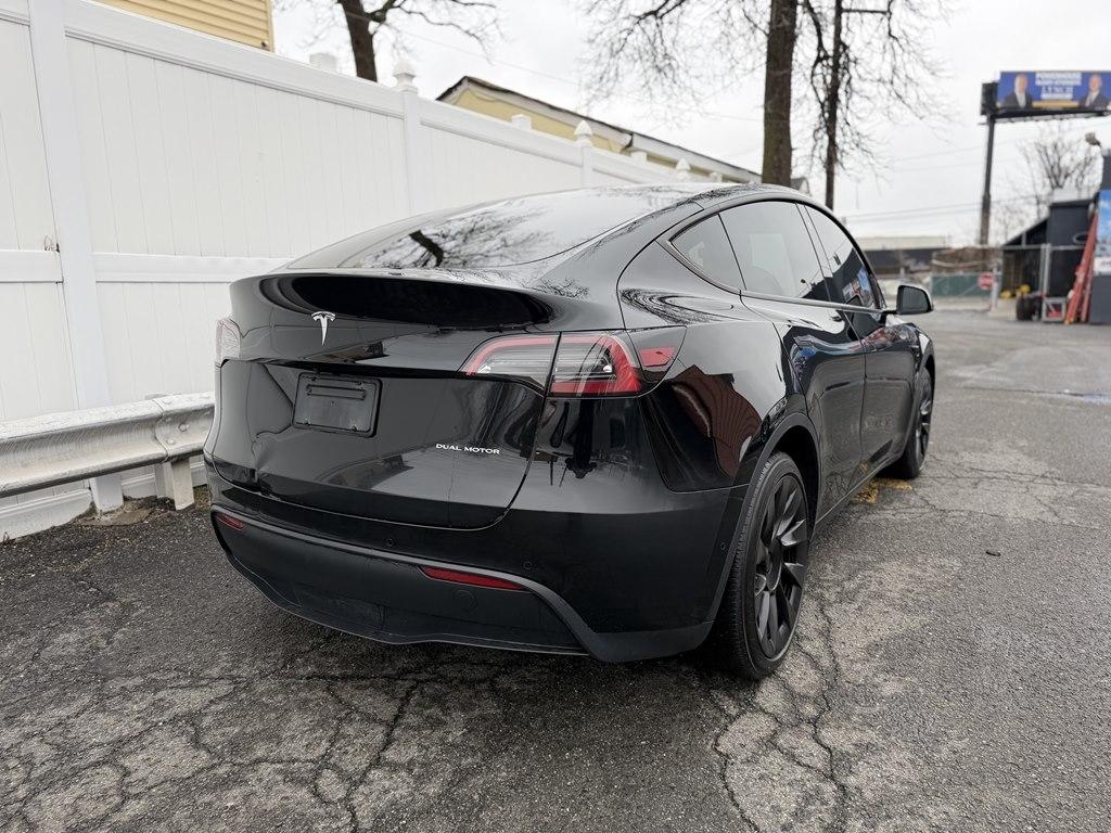 Tesla Model Y  2022