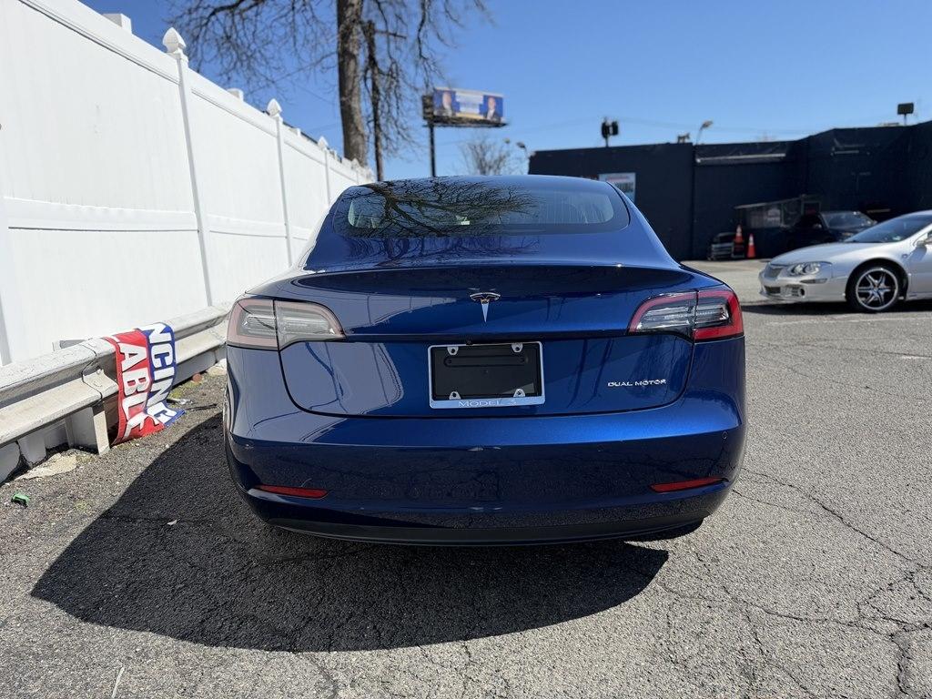 Tesla Model 3  2019