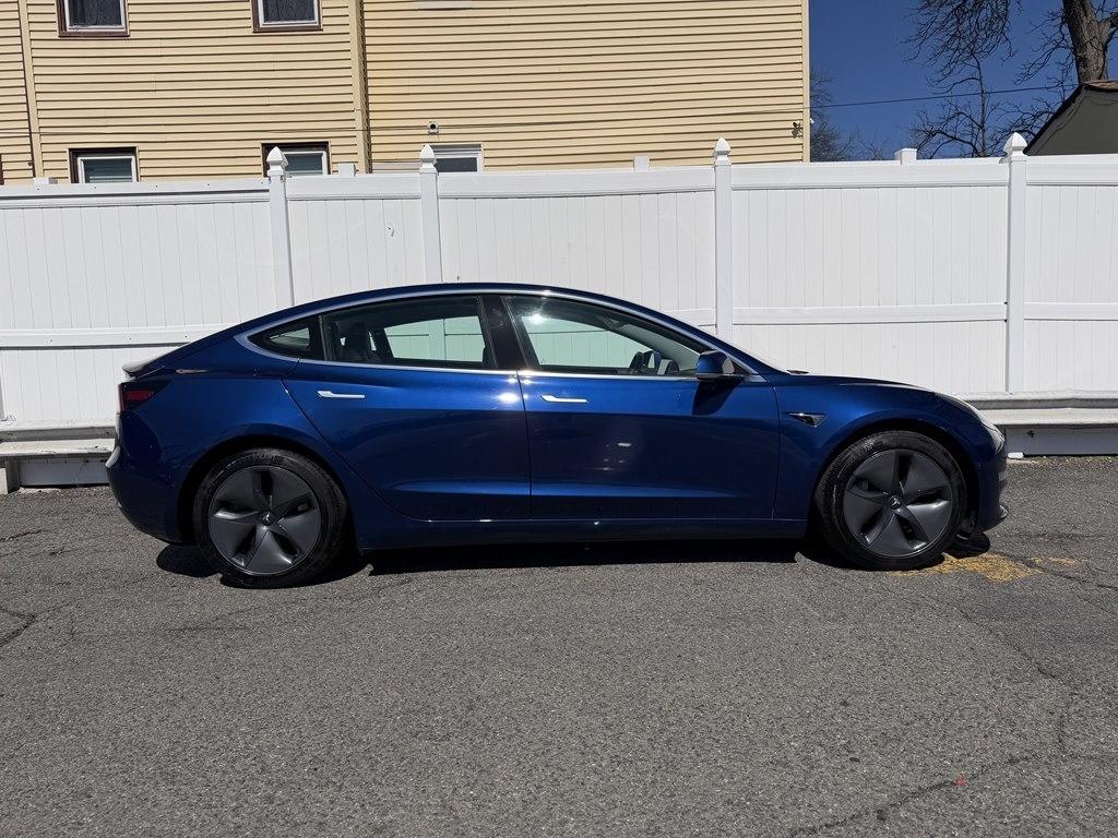 Tesla Model 3  2019