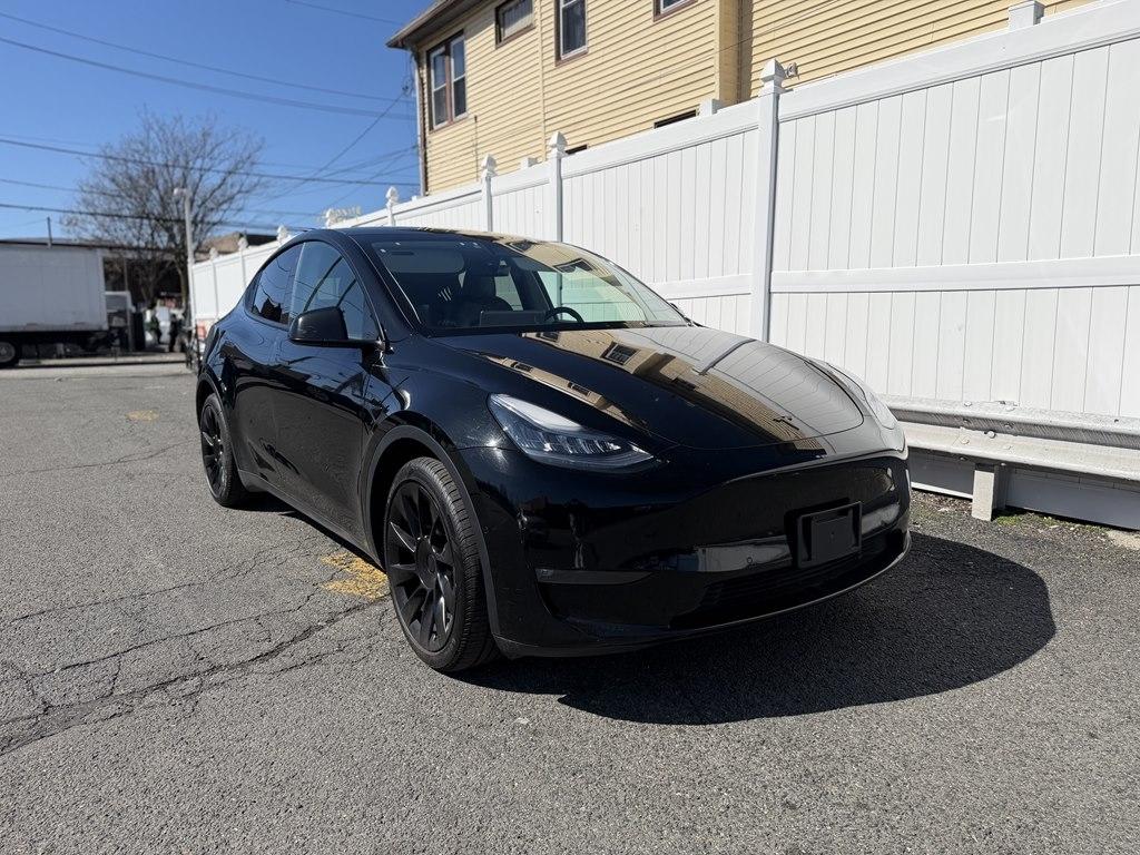Tesla Model Y  2021