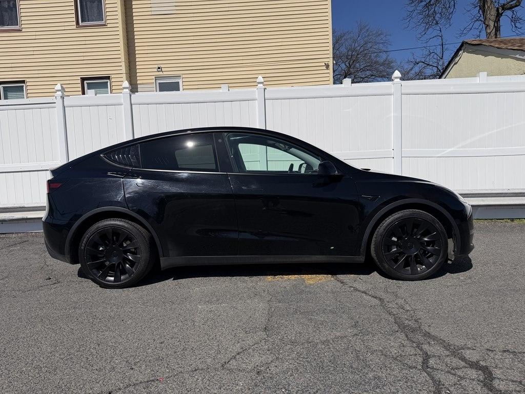 Tesla Model Y  2021