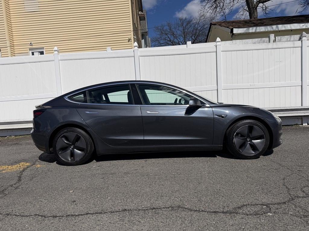 Tesla Model 3  2018