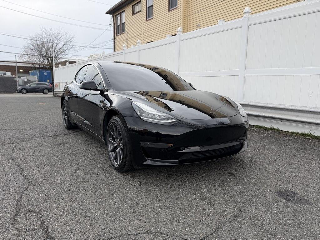 Tesla Model 3  2019