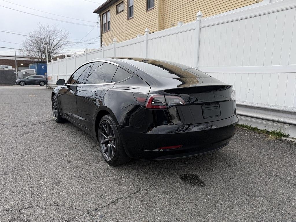 Tesla Model 3  2019