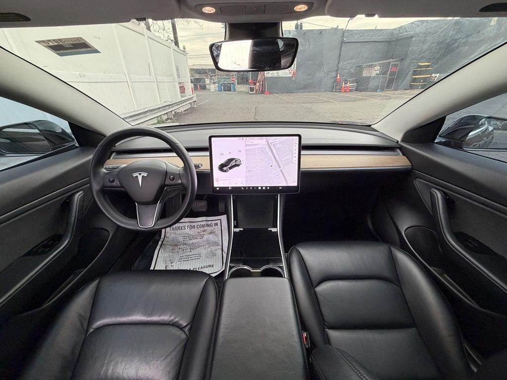 Tesla Model 3  2019