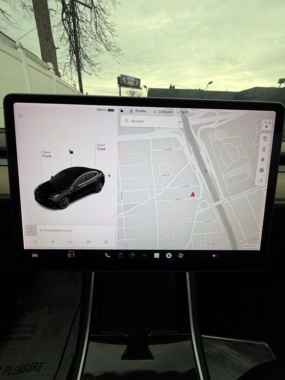 Tesla Model 3  2019