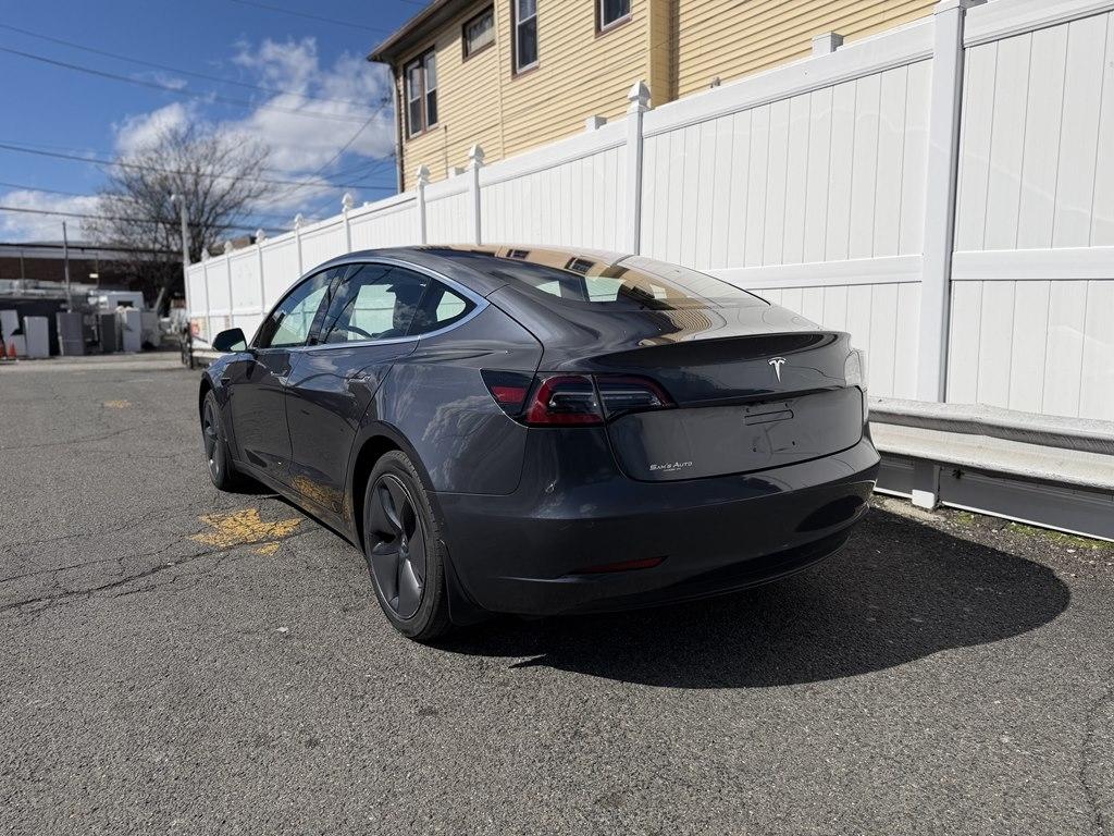 Tesla Model 3  2018