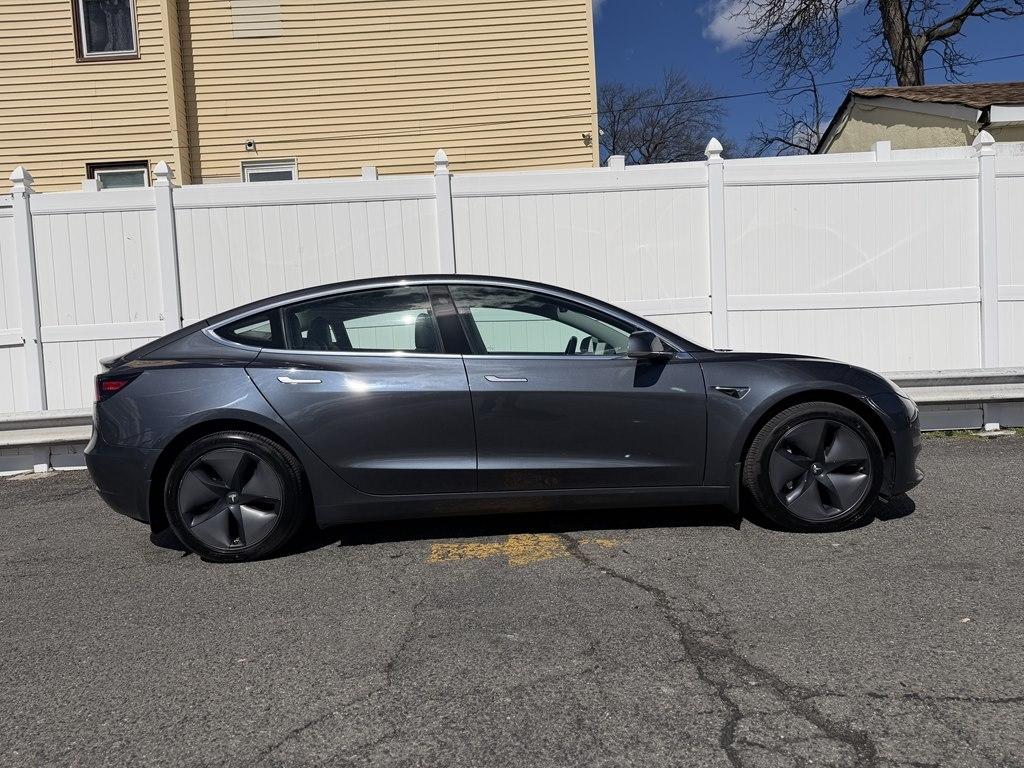 Tesla Model 3  2018