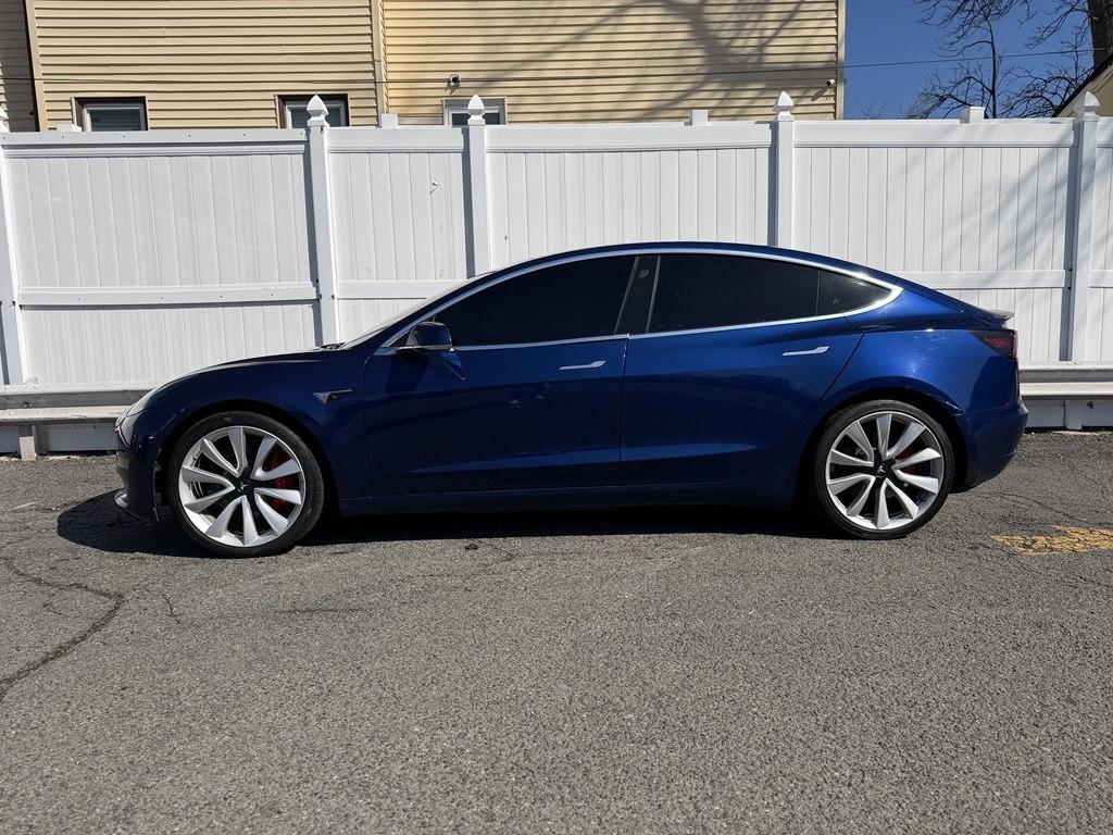 Tesla Model 3  2019