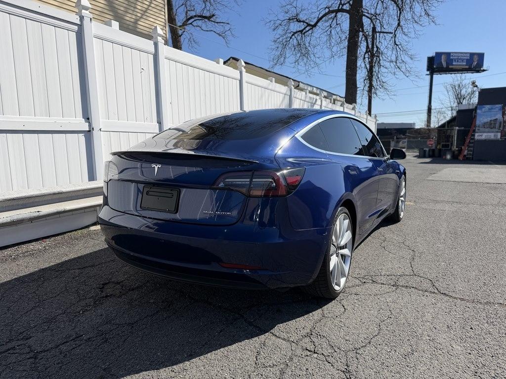 Tesla Model 3  2019