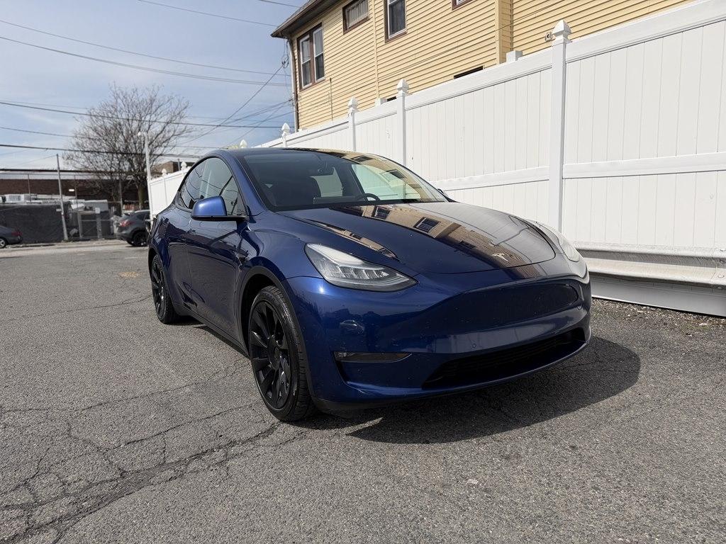 Tesla Model Y  2021