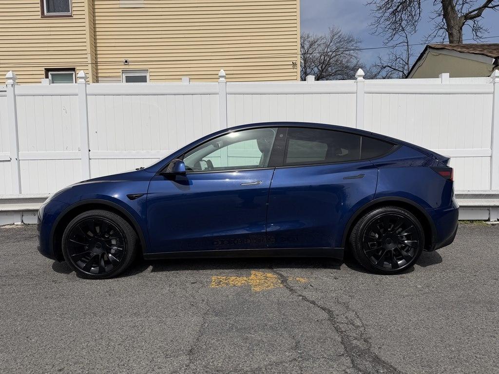 Tesla Model Y  2021