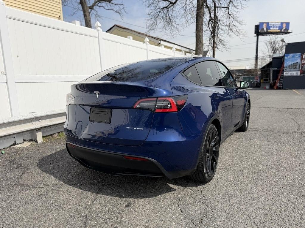 Tesla Model Y  2021