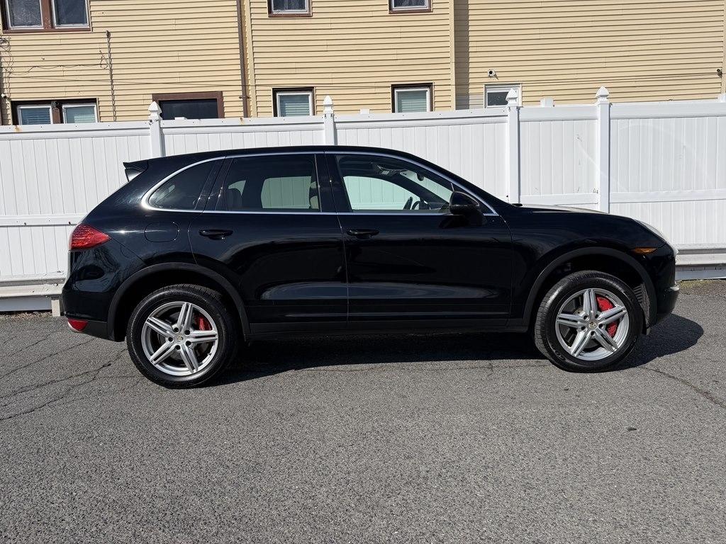 Porsche Cayenne  2012