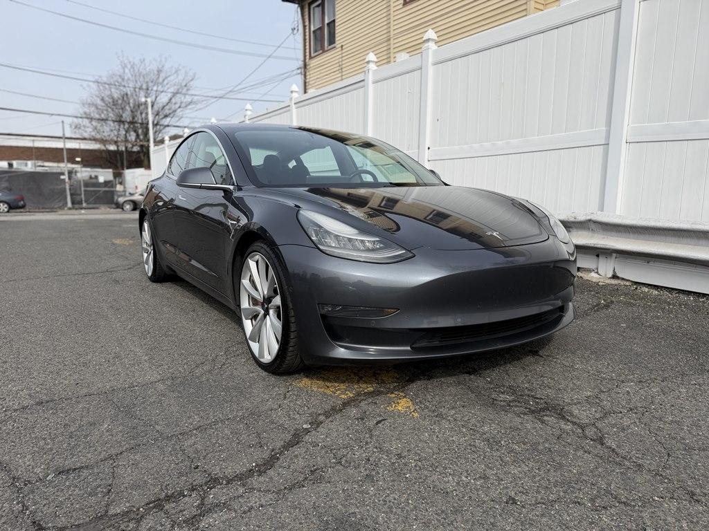 Tesla Model 3  2018