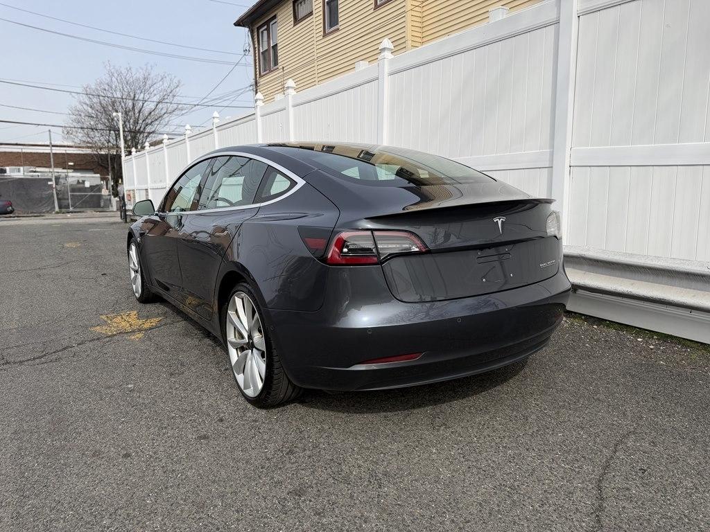 Tesla Model 3  2018