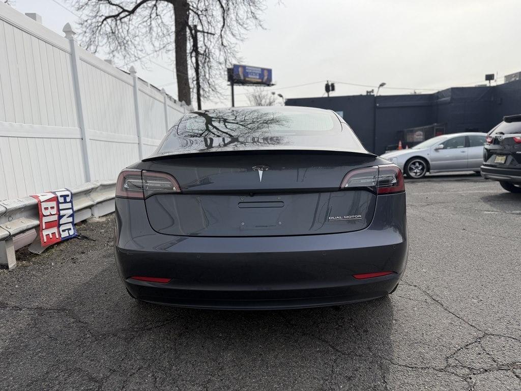 Tesla Model 3  2018