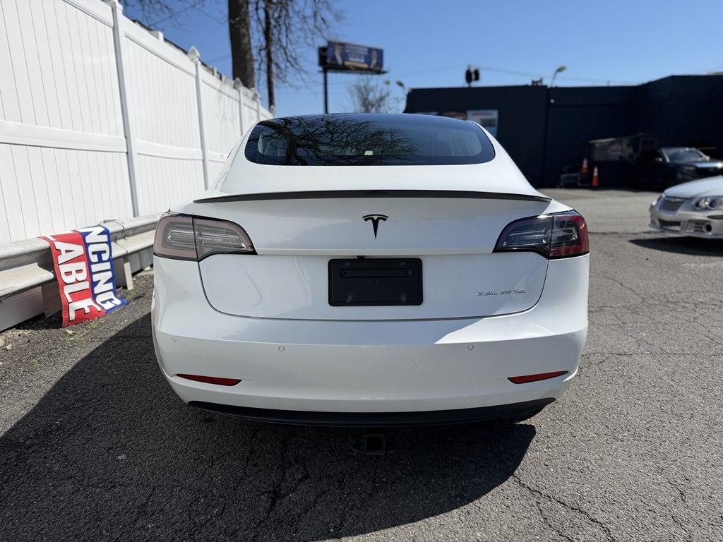 Tesla Model 3  2020