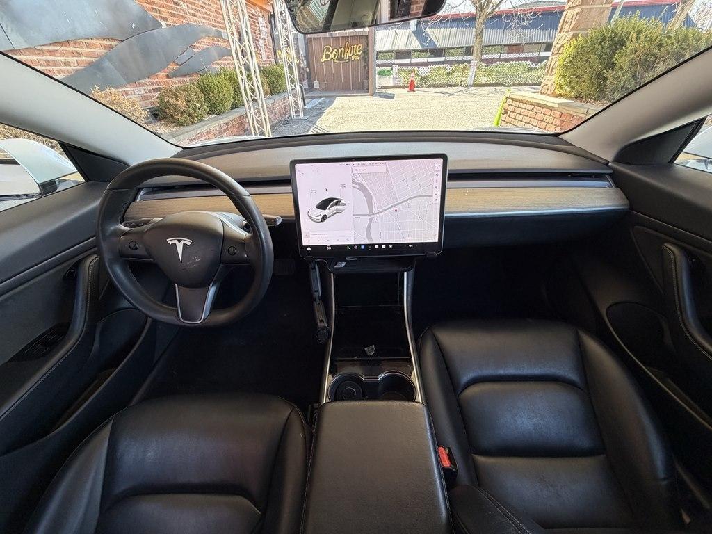 Tesla Model 3  2020