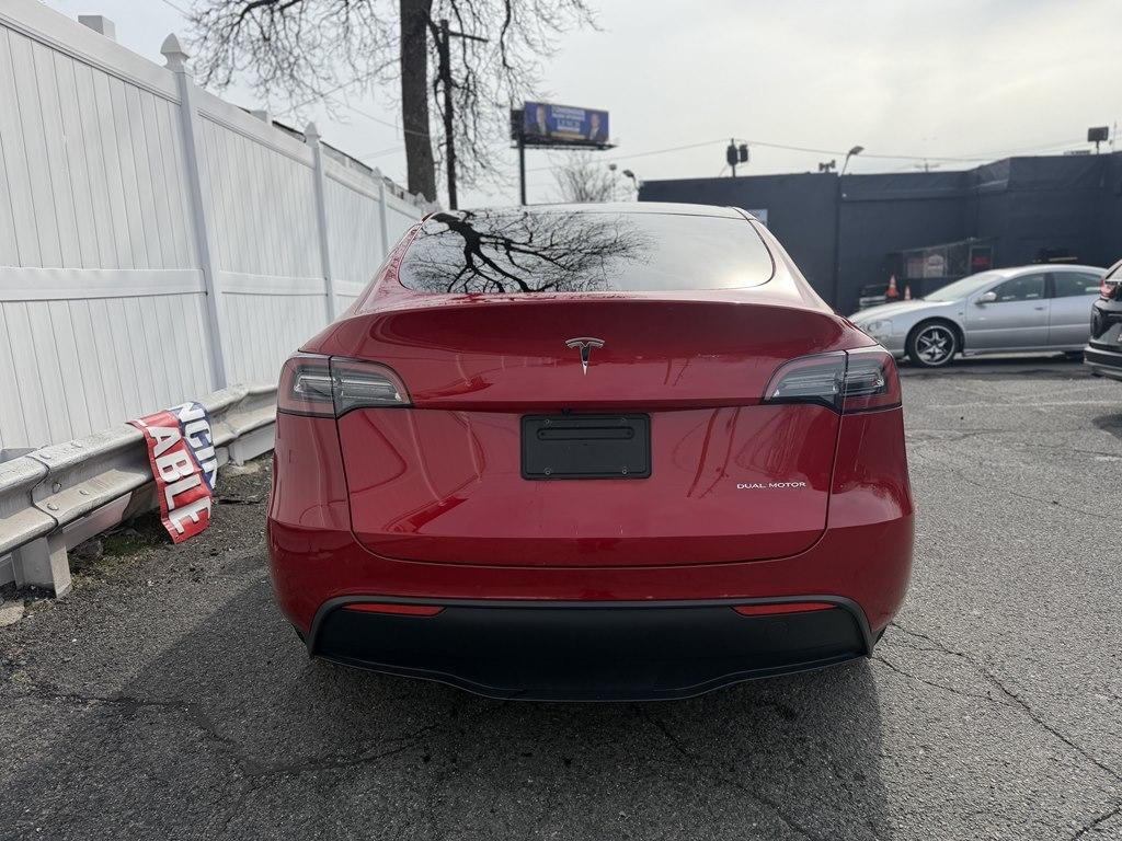 Tesla Model Y  2021