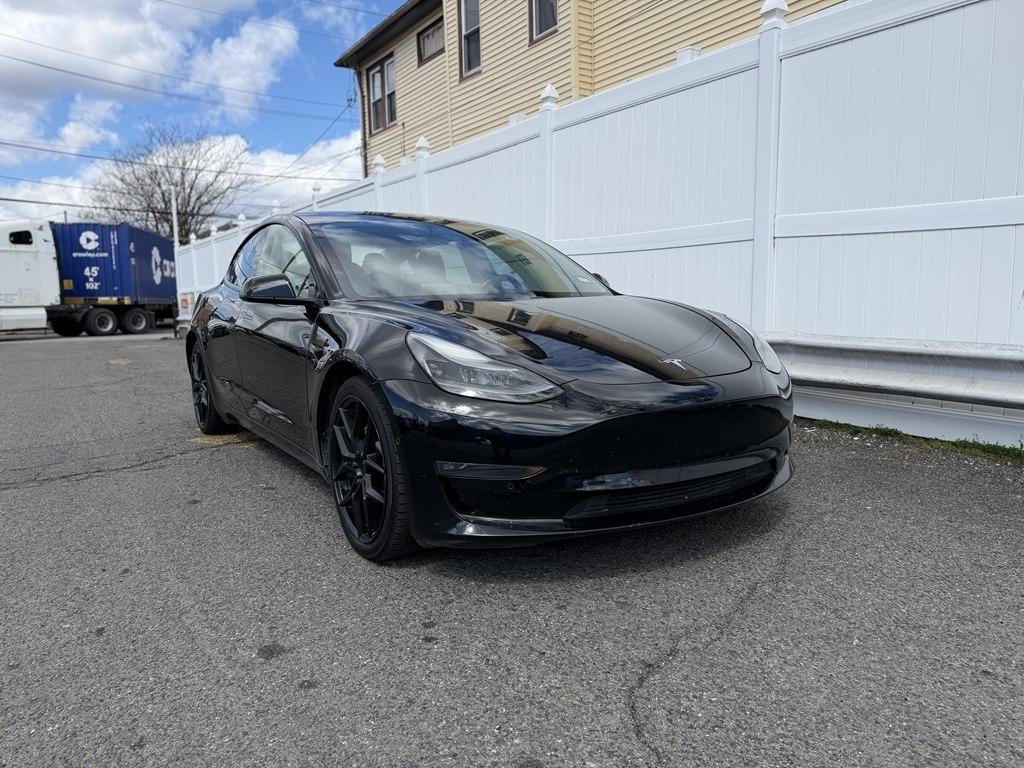 Tesla Model 3  2021