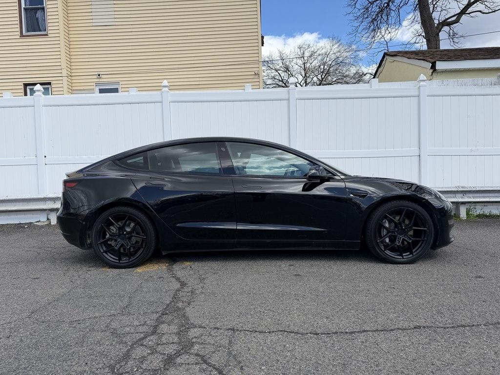 Tesla Model 3  2021