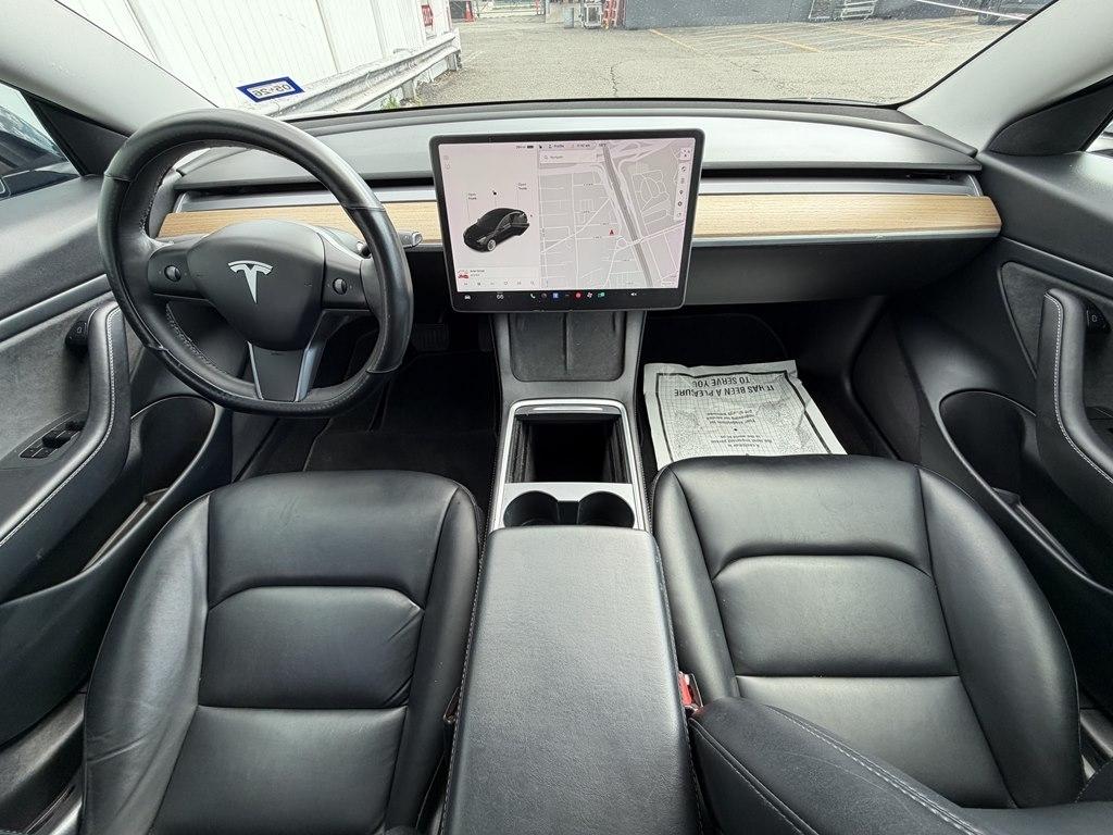 Tesla Model 3  2021