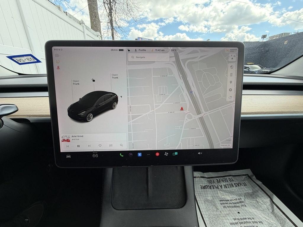 Tesla Model 3  2021