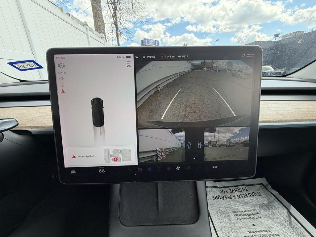 Tesla Model 3  2021