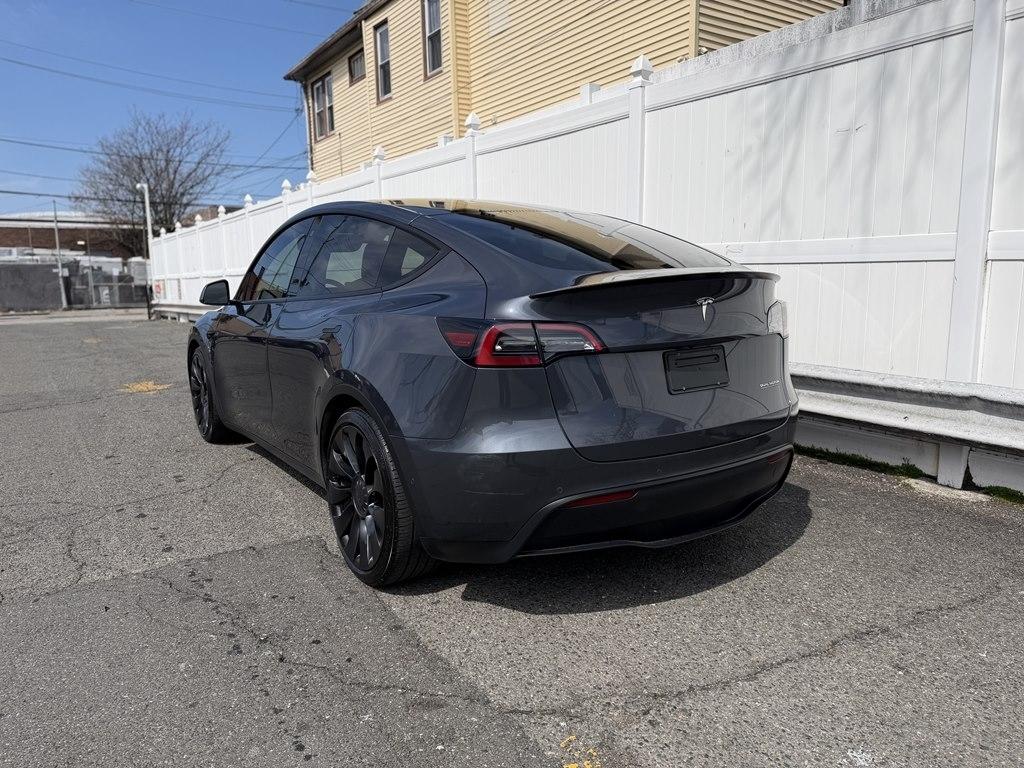 Tesla Model Y  2022