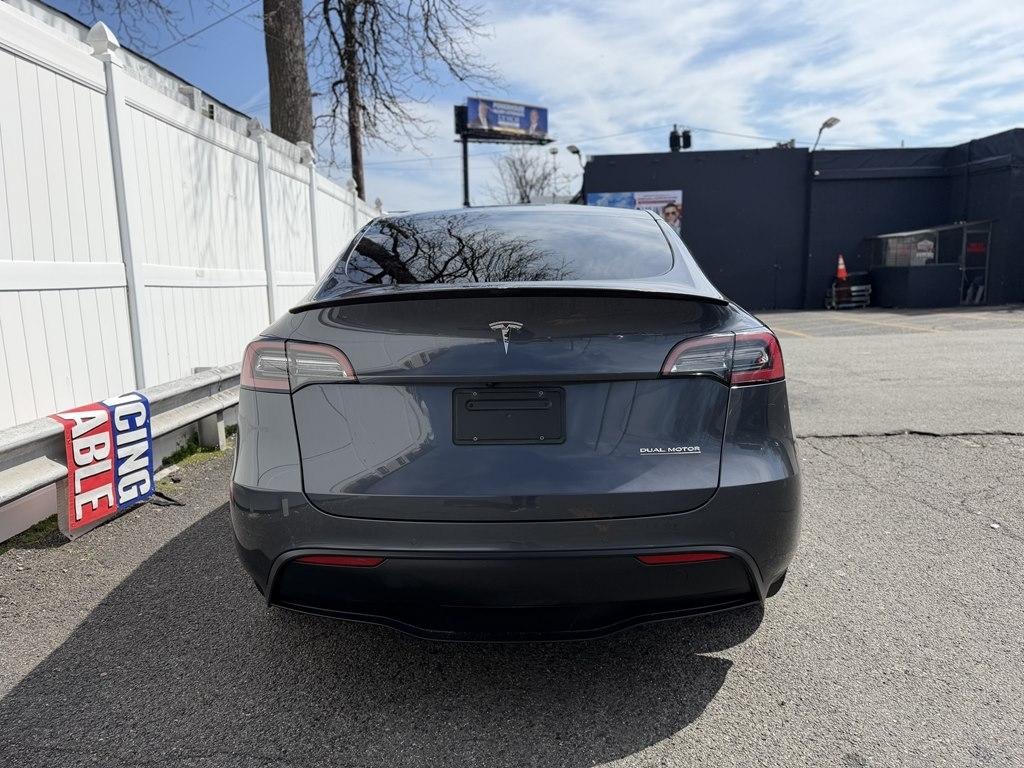 Tesla Model Y  2022