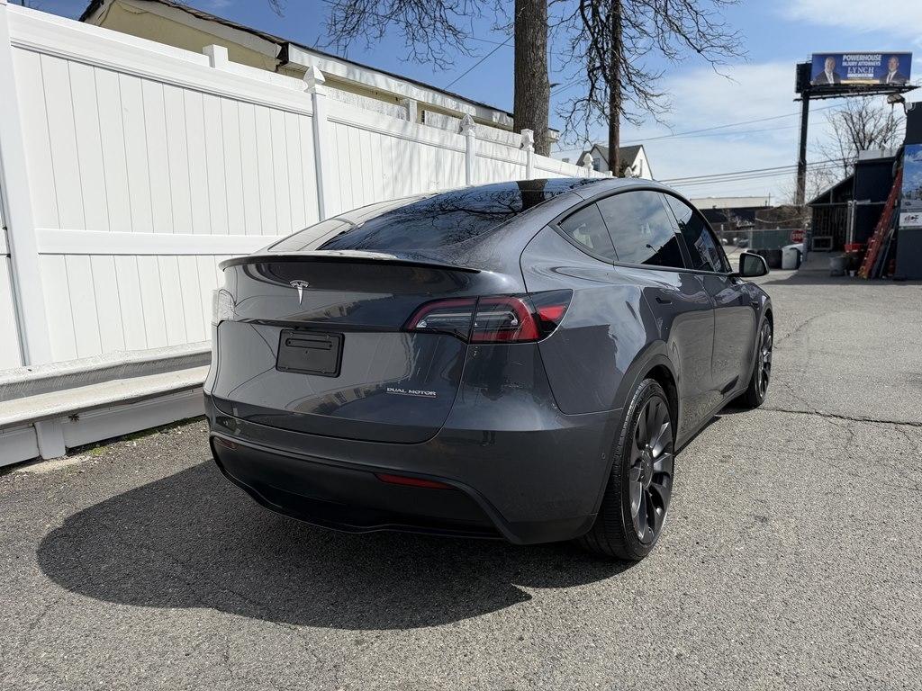 Tesla Model Y  2022