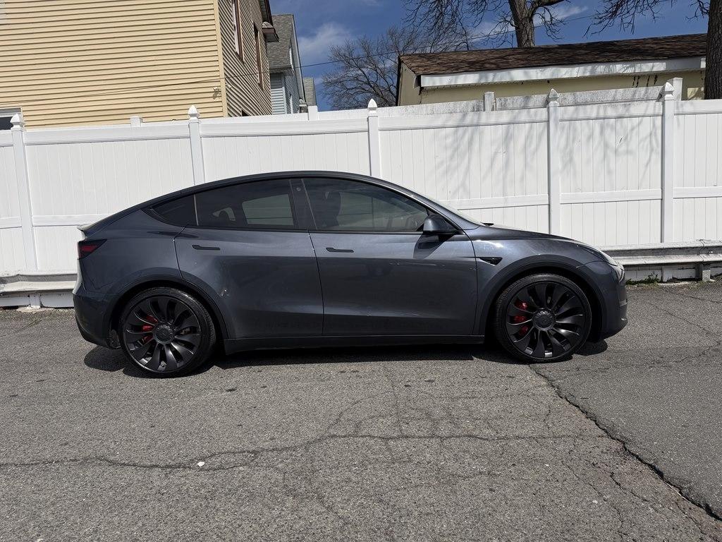 Tesla Model Y  2022