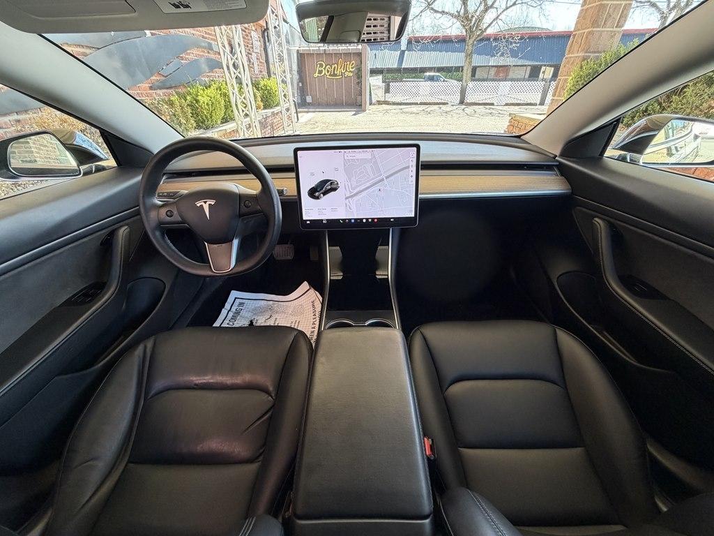 Tesla Model 3  2020