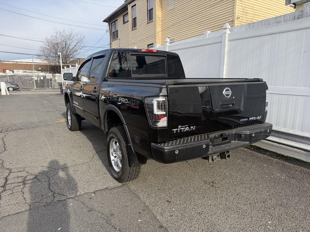 Nissan Titan  2010