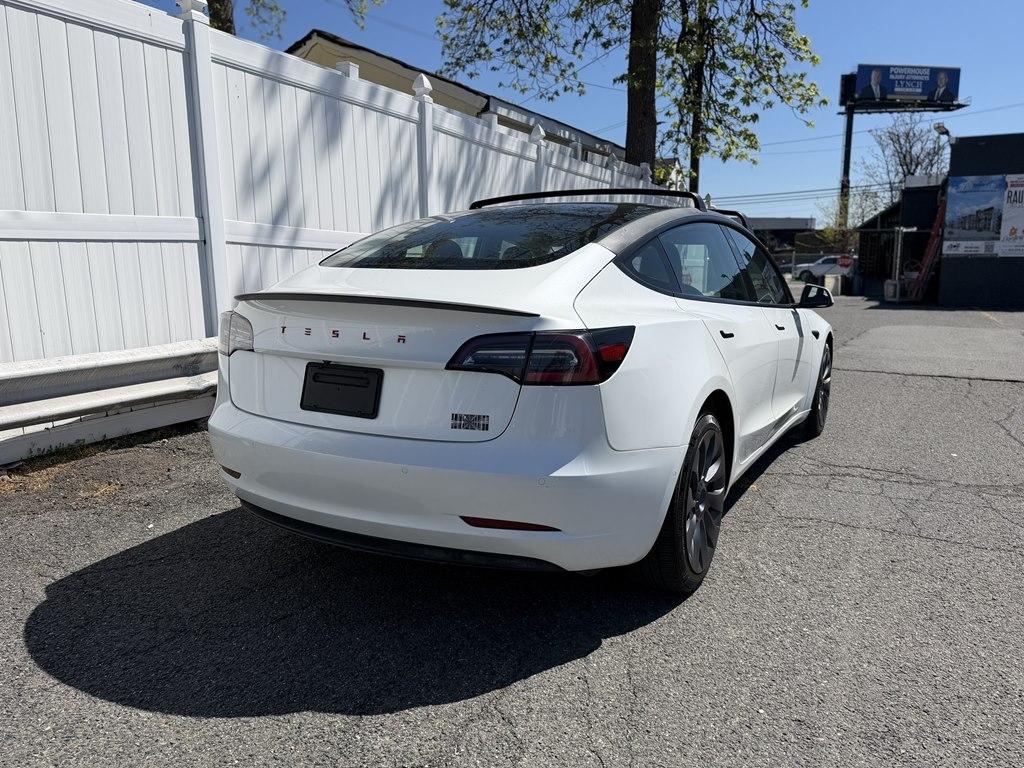 Tesla Model 3  2021