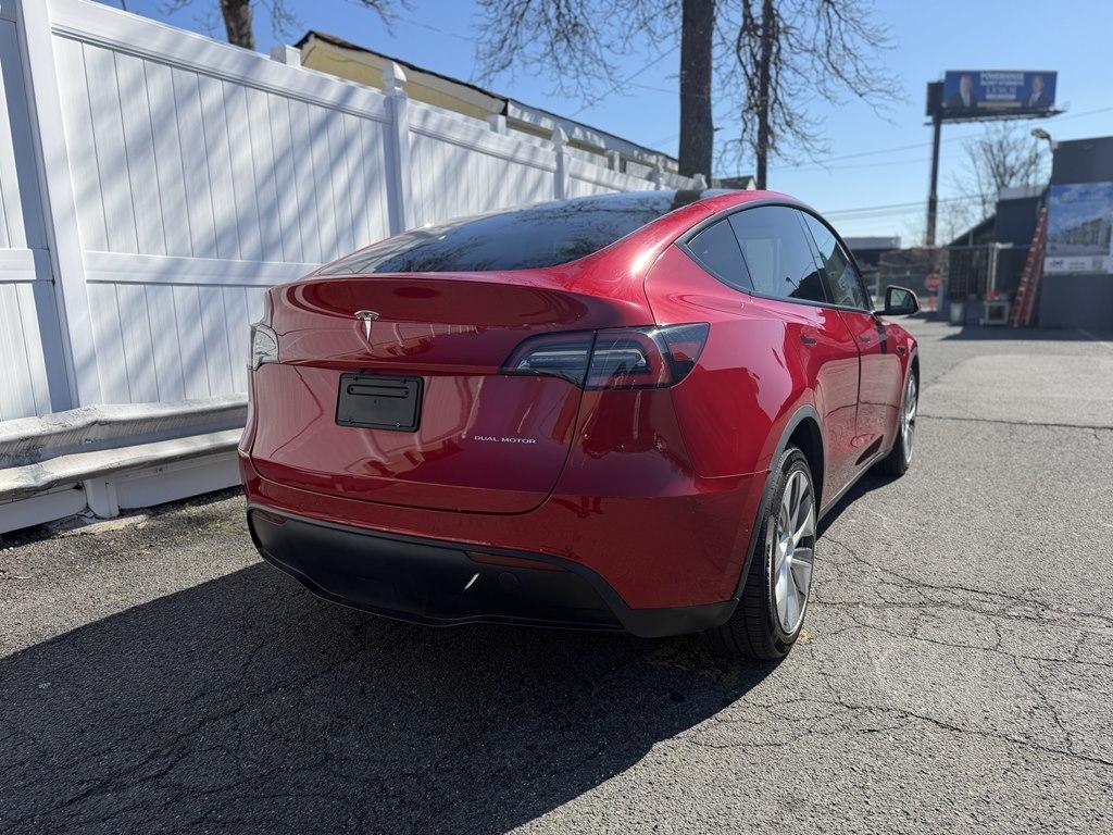 Tesla Model Y  2021