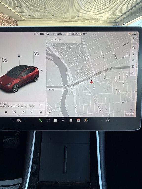 Tesla Model Y  2021