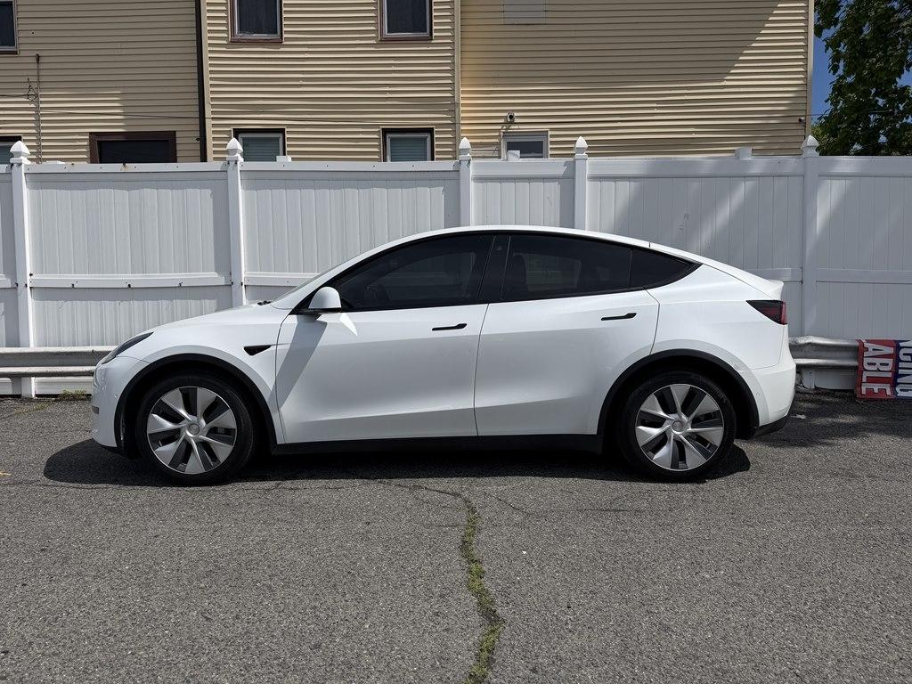 Tesla Model Y  2021