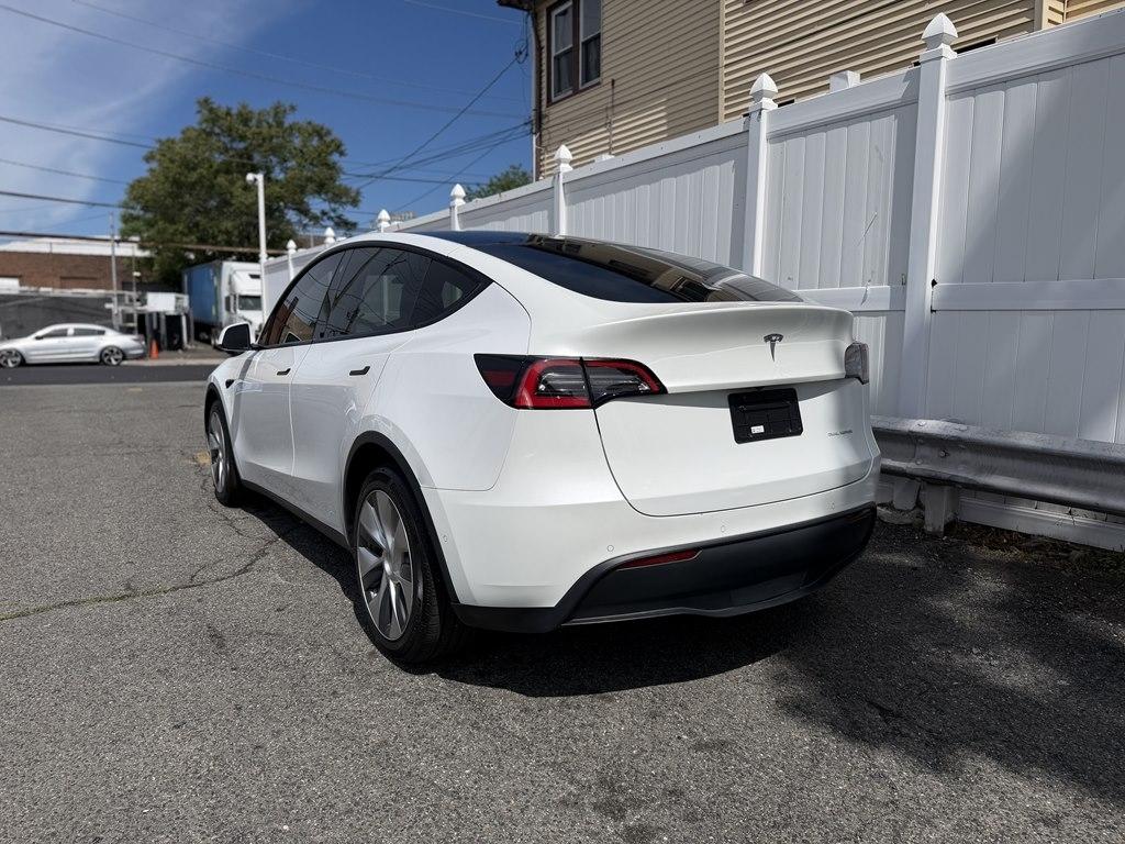 Tesla Model Y  2021