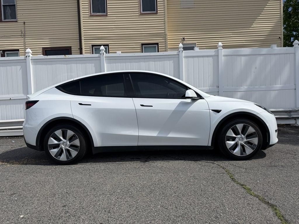 Tesla Model Y  2021