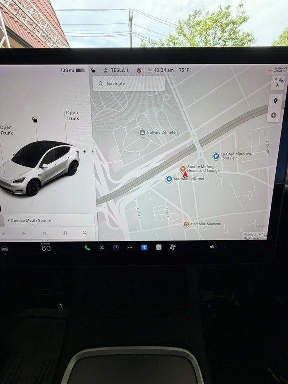 Tesla Model Y  2021