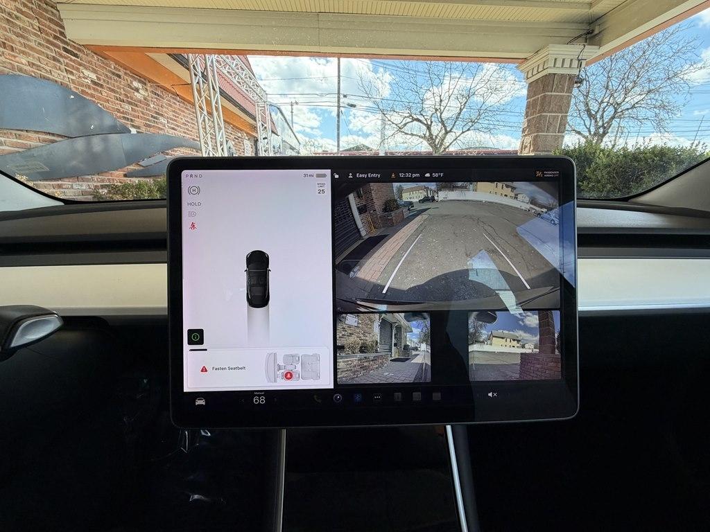 Tesla Model 3  2020