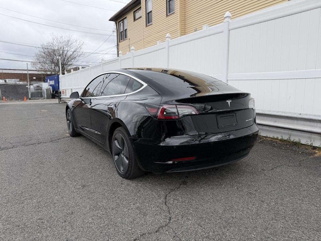 Tesla Model 3  2020