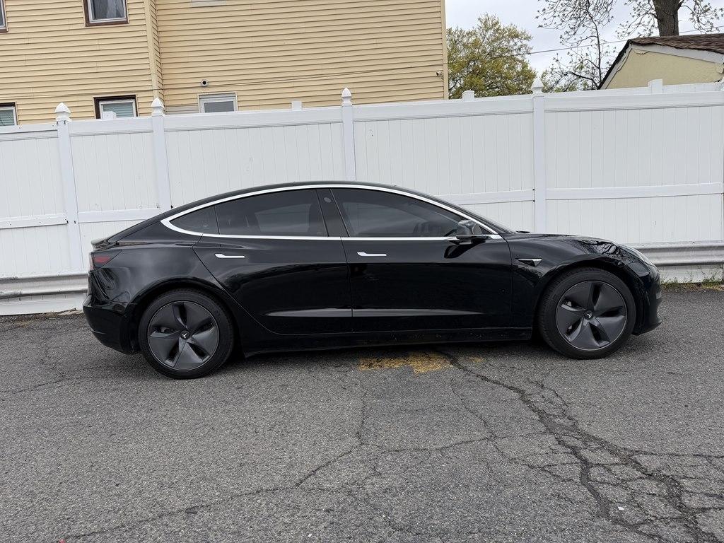 Tesla Model 3  2020